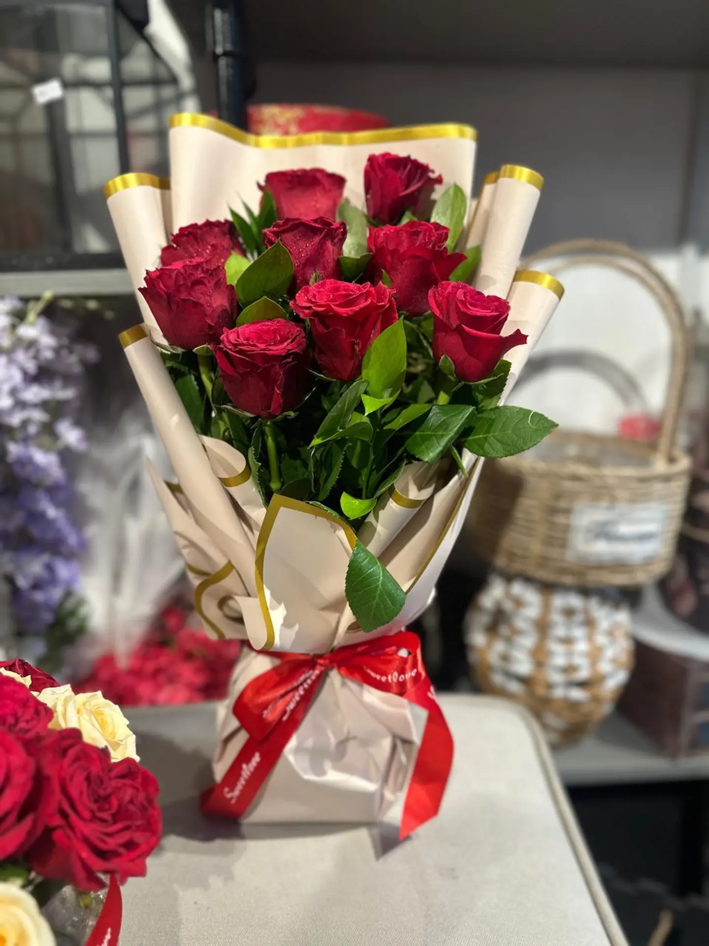 9 Flowers Red Roses Bouquet