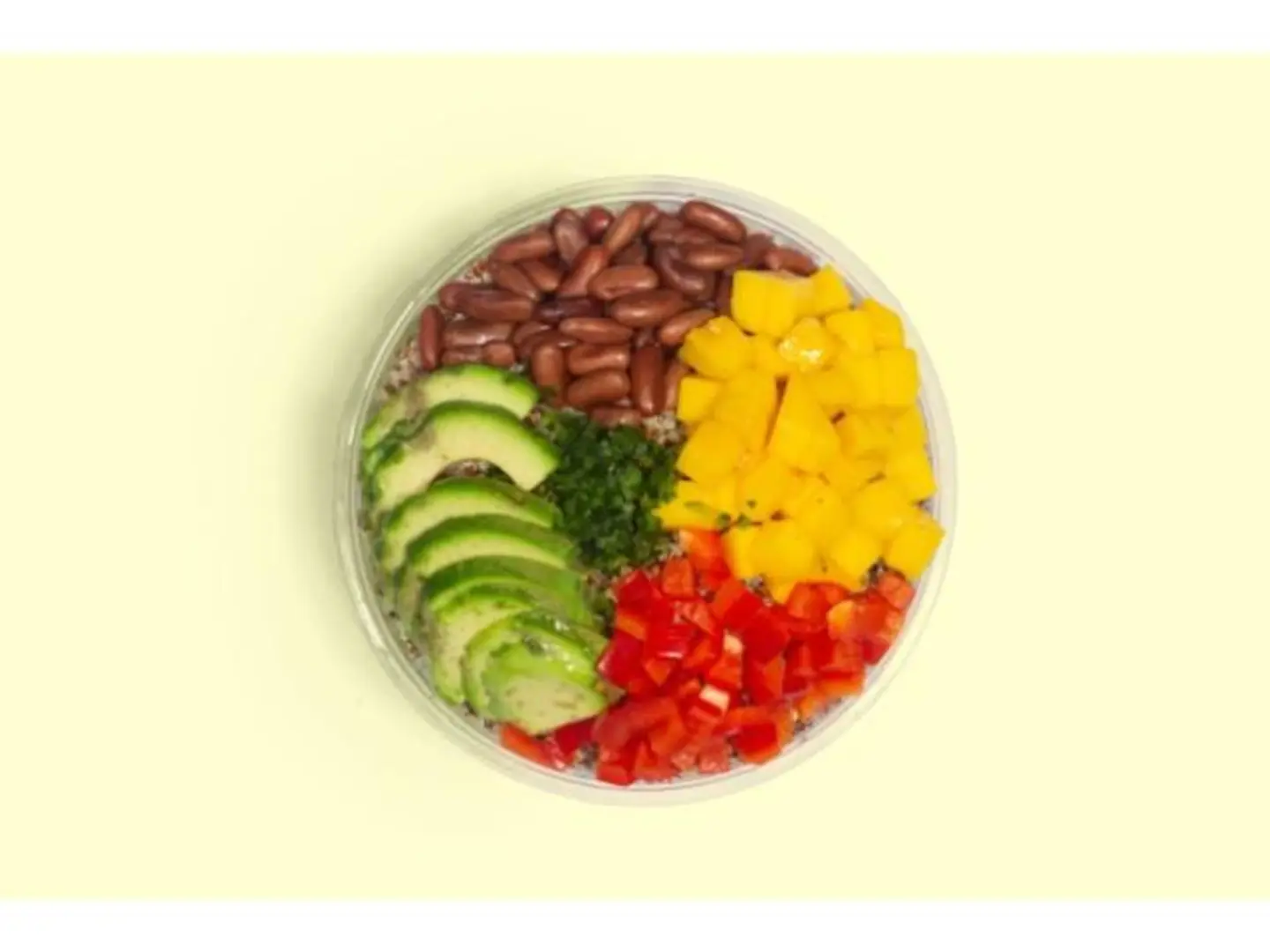 سلطة المانجو والكينوا