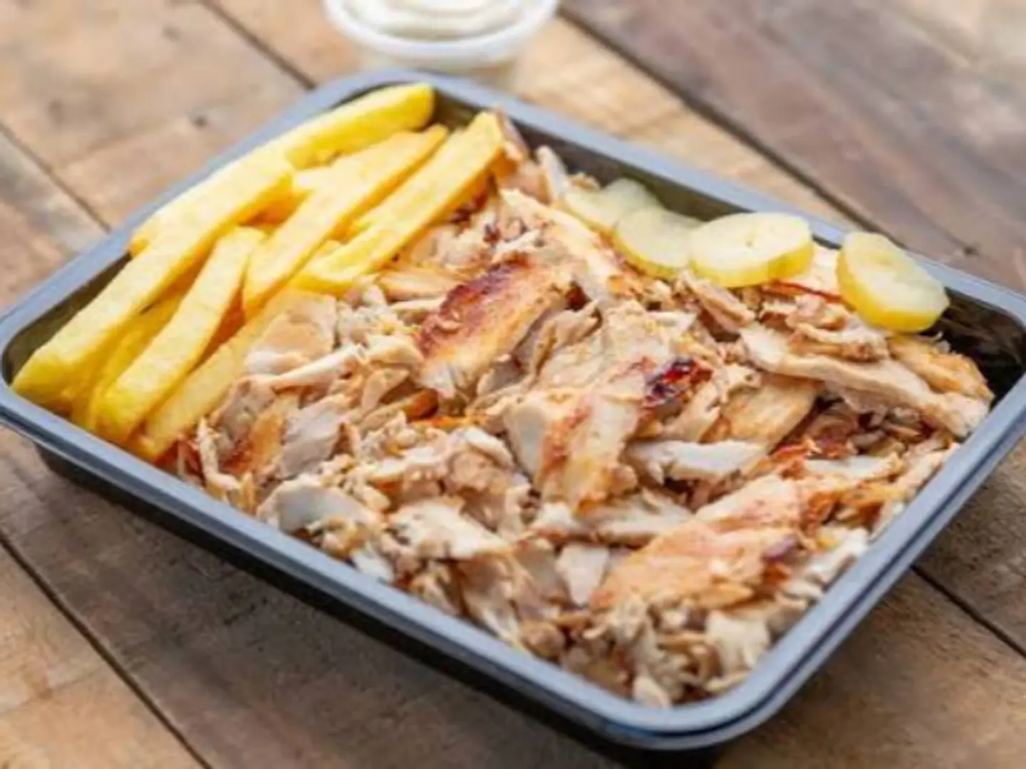 صحن عربي وسط