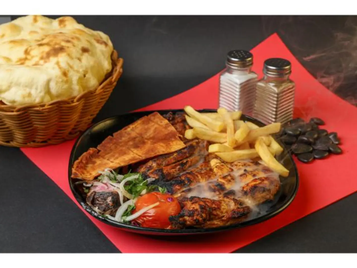 نصف دجاج على الفحم