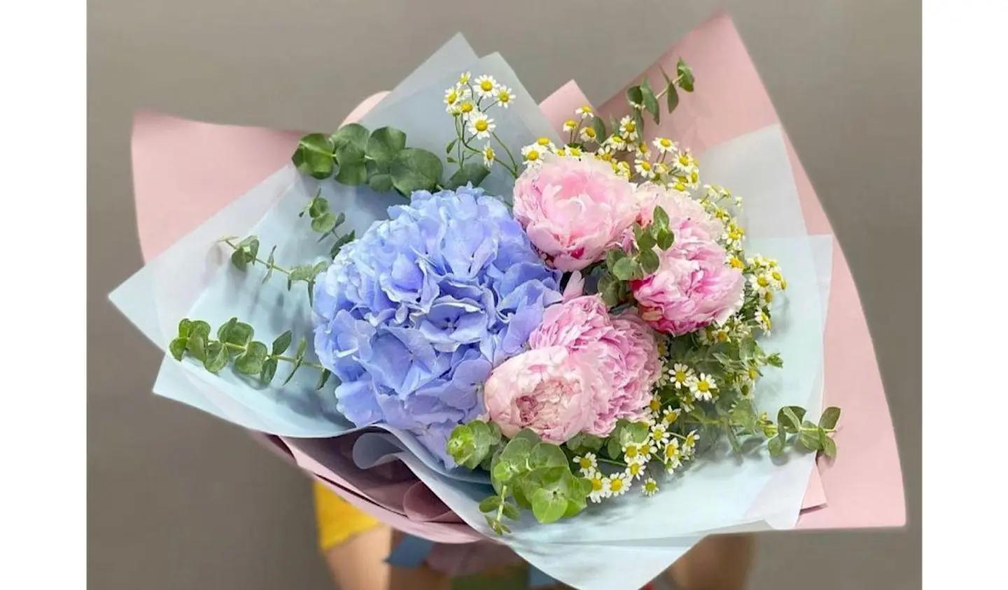 باقة الهيدرنجا والبيوني المميزة