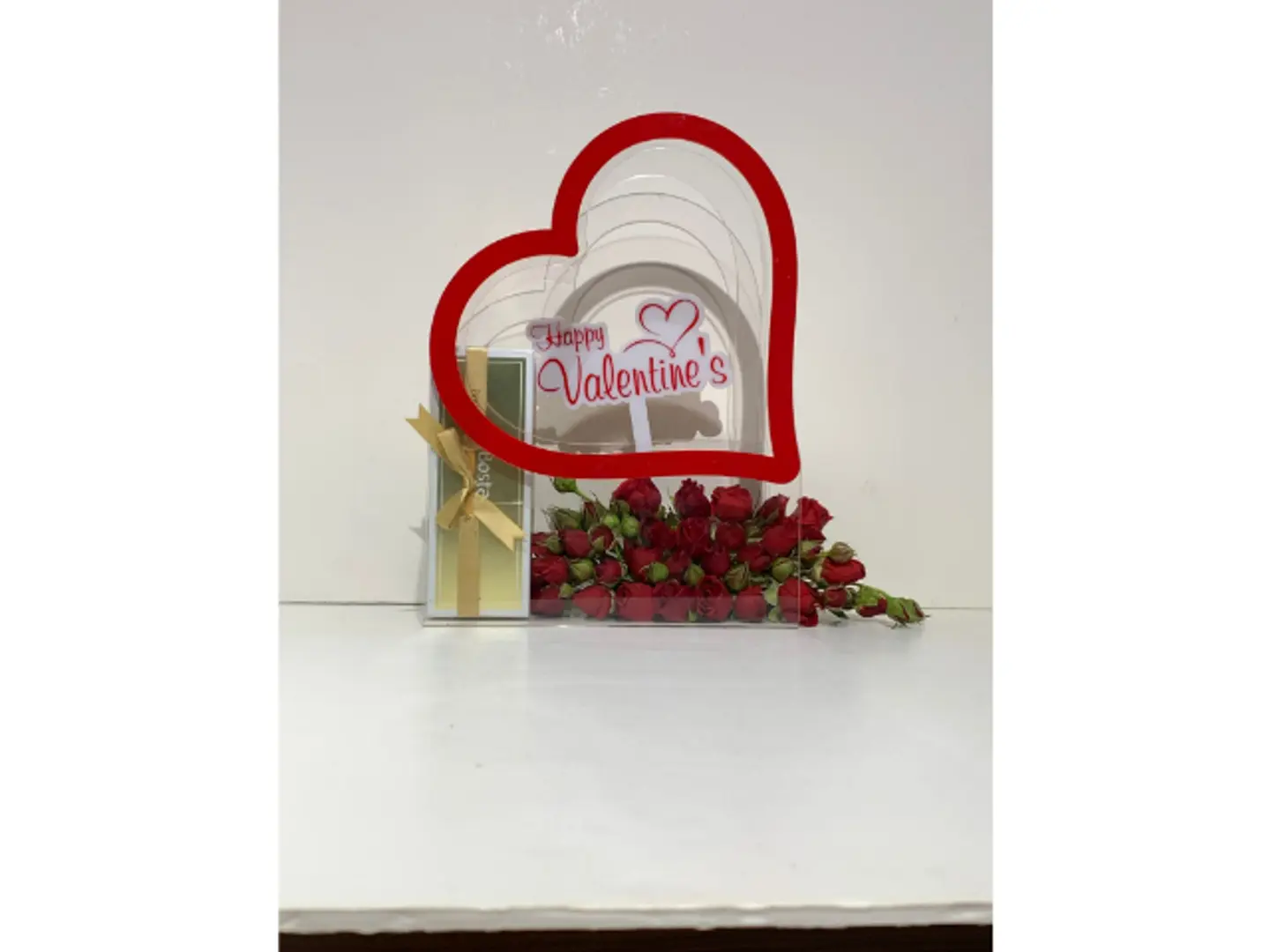 Acrylic Stand With Distinctive Bostani Chocolates 1
