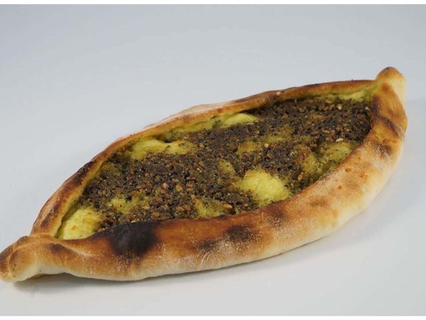 جبن بالزعتر