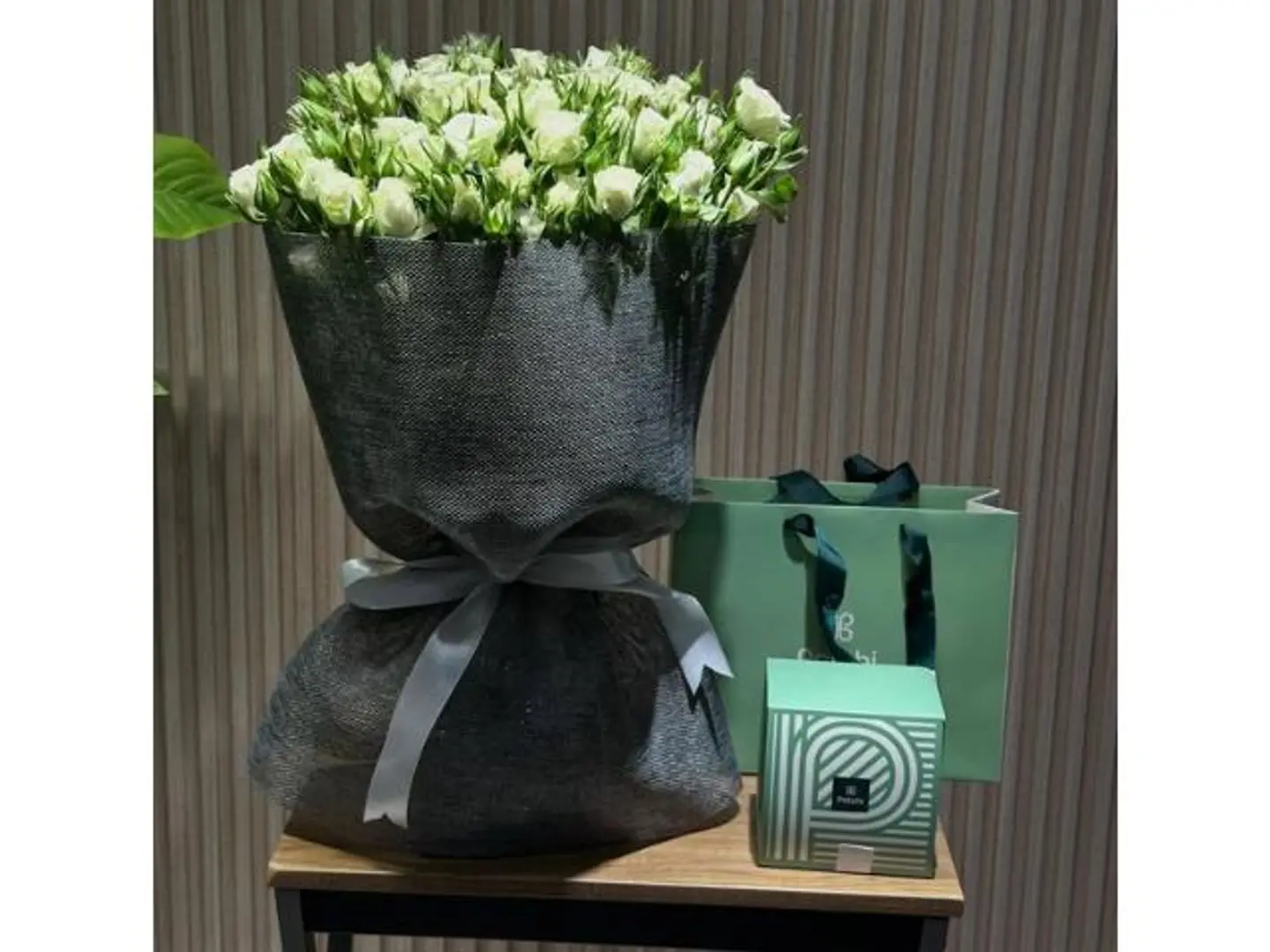 Pearl Of Roses Bouquet With Patchi Chocolate