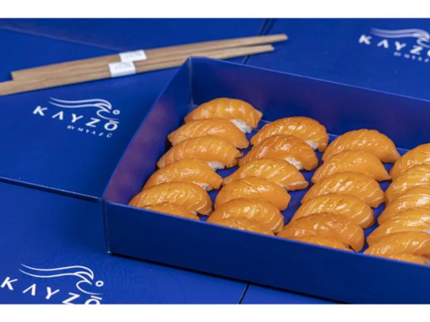 Salmon Nigiri Gathering Box 24 Pcs