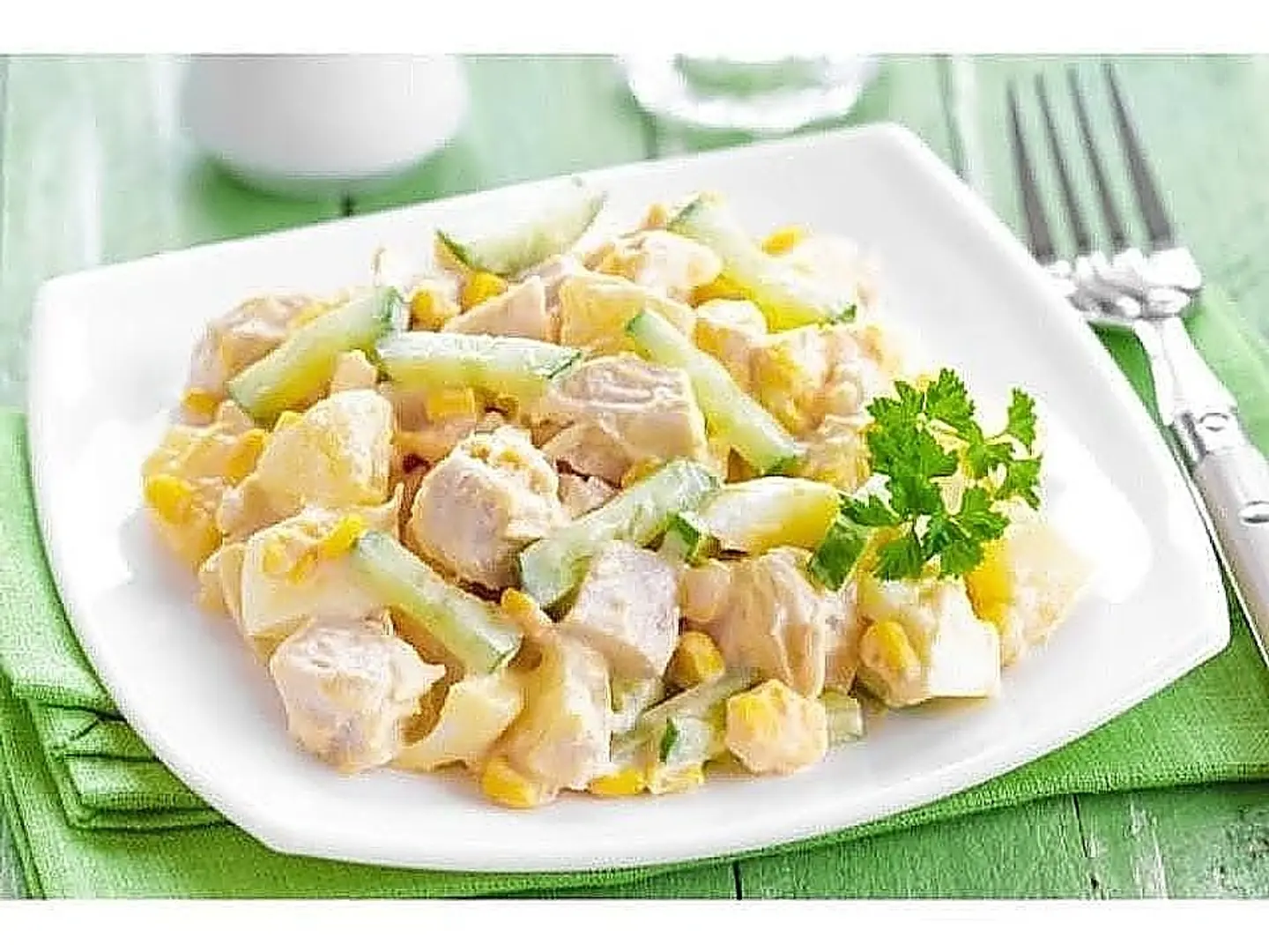 Salmon With White Sauce Salad