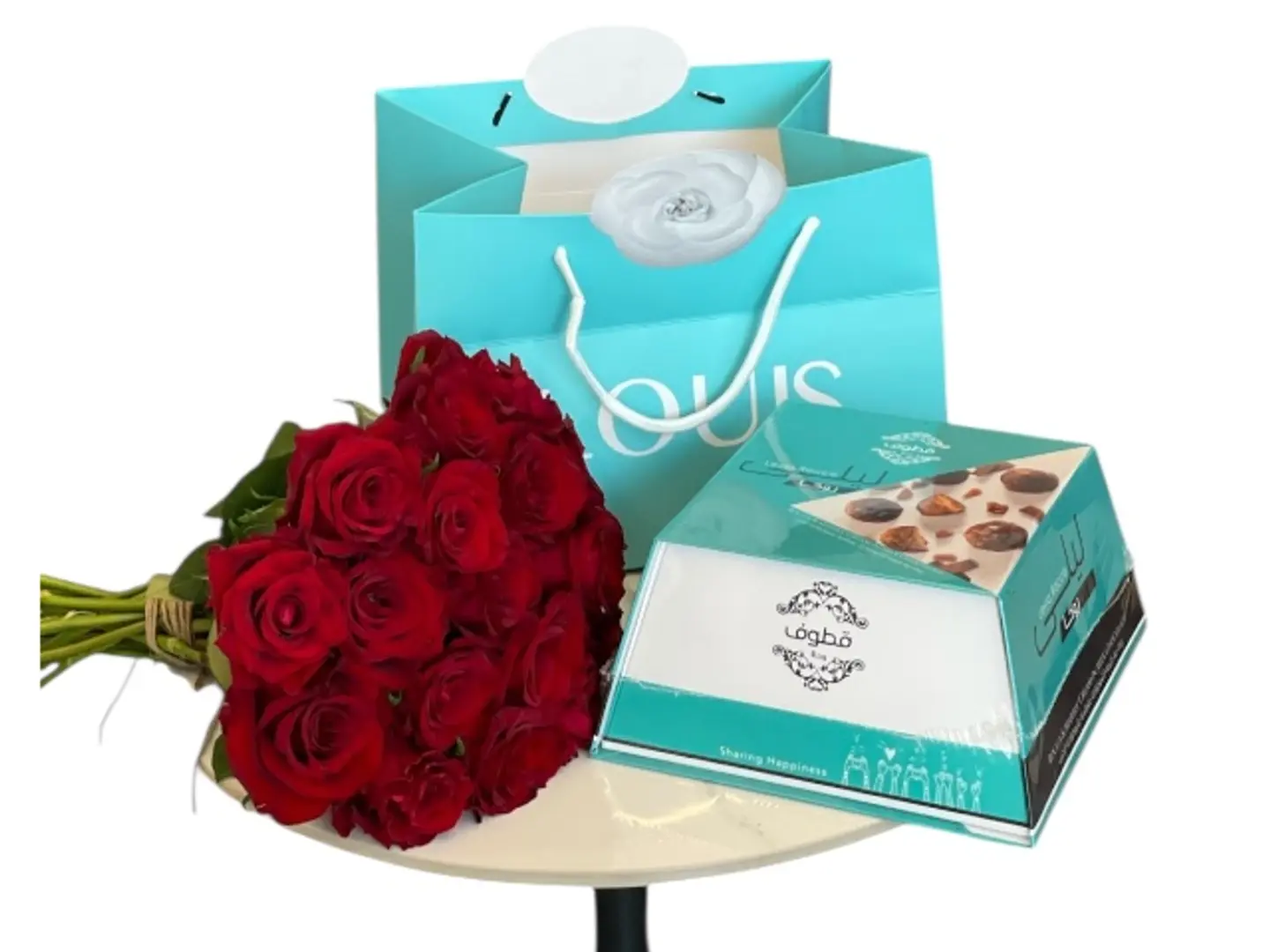باقة ورد مع شوكلاتة قطوف وحلا