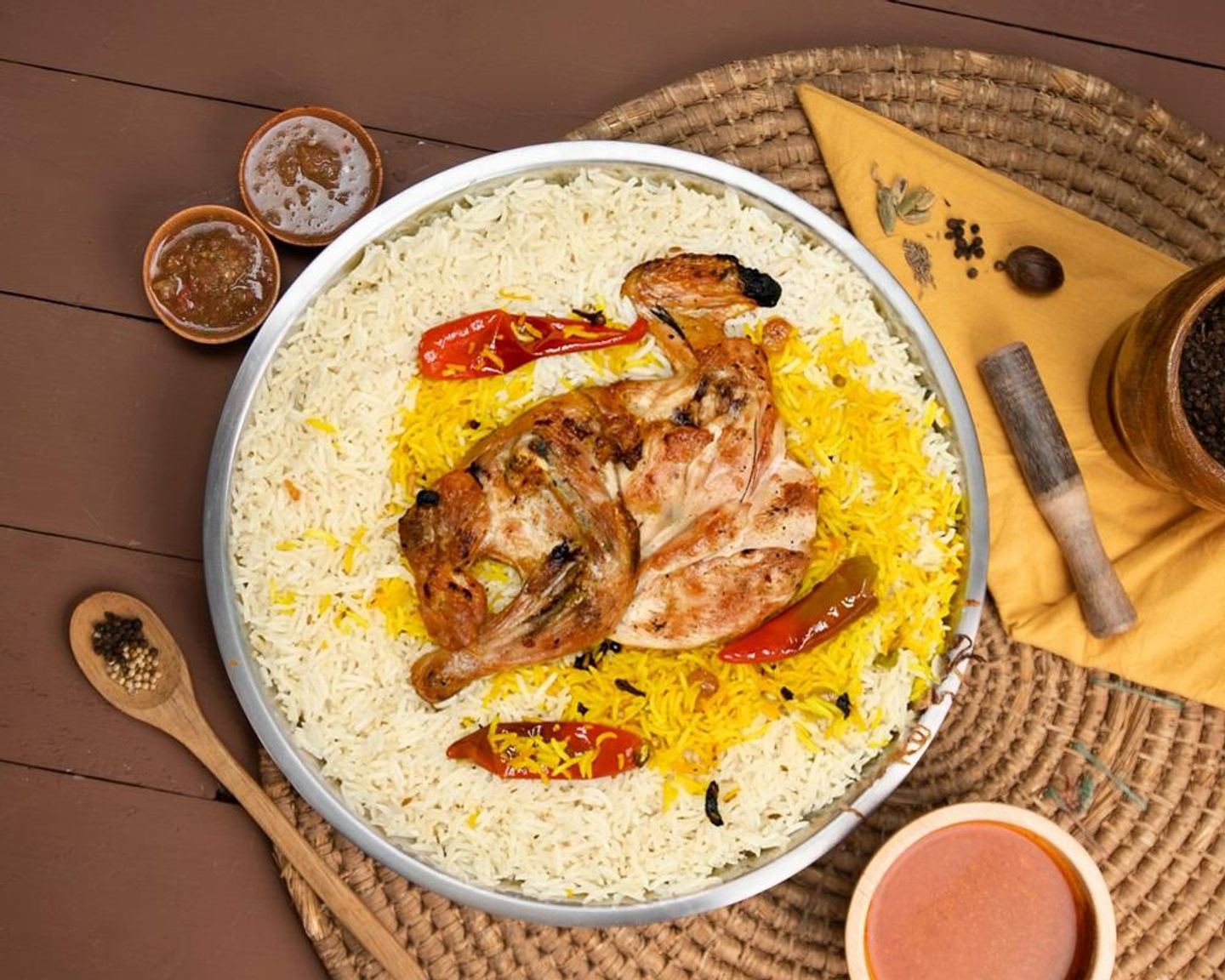 نصف دجاج مظبي مع أرز شعبي