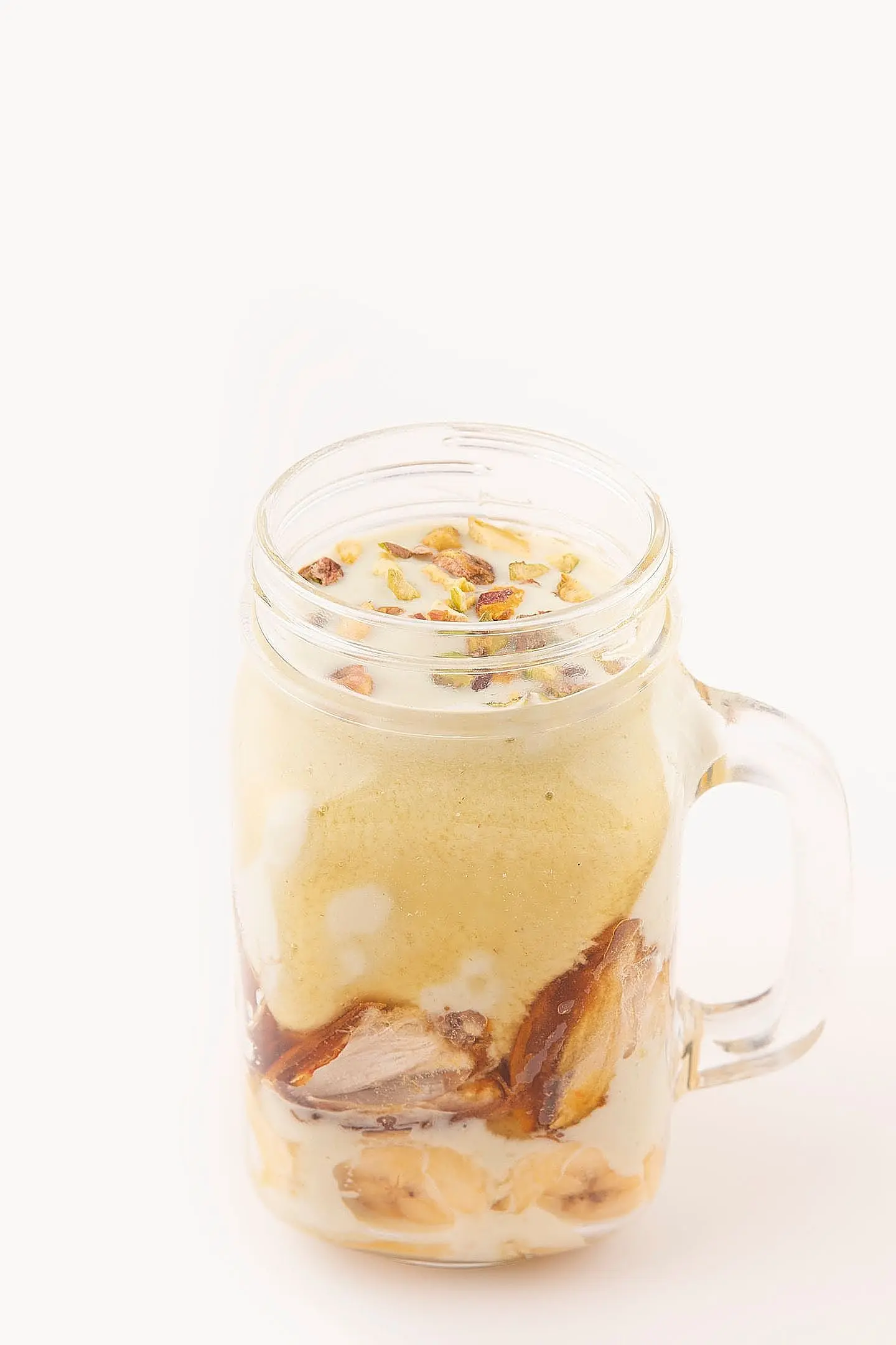 كوكتيل الأفوكادو والتمر