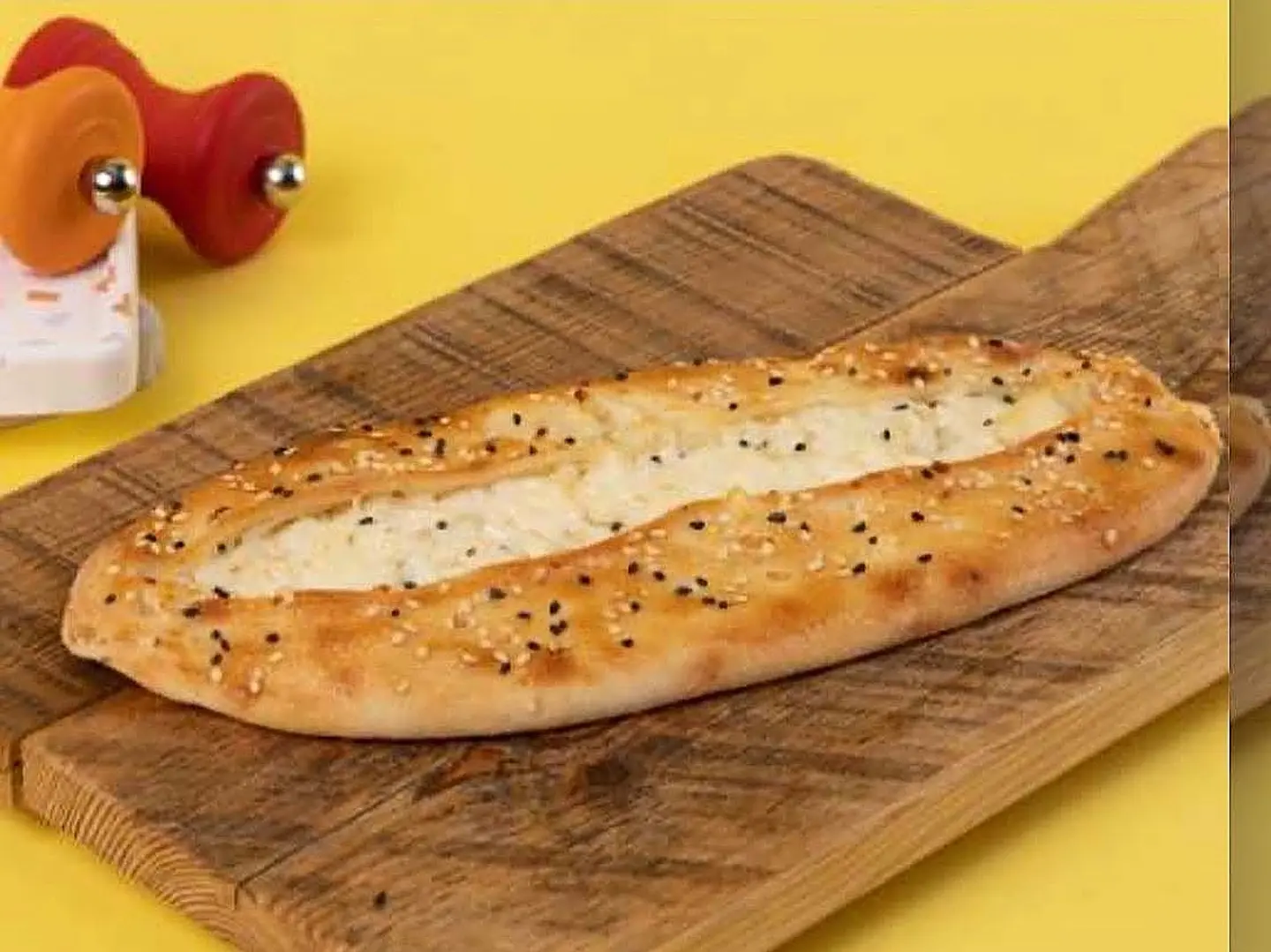 فطيرة جبنة حلوم