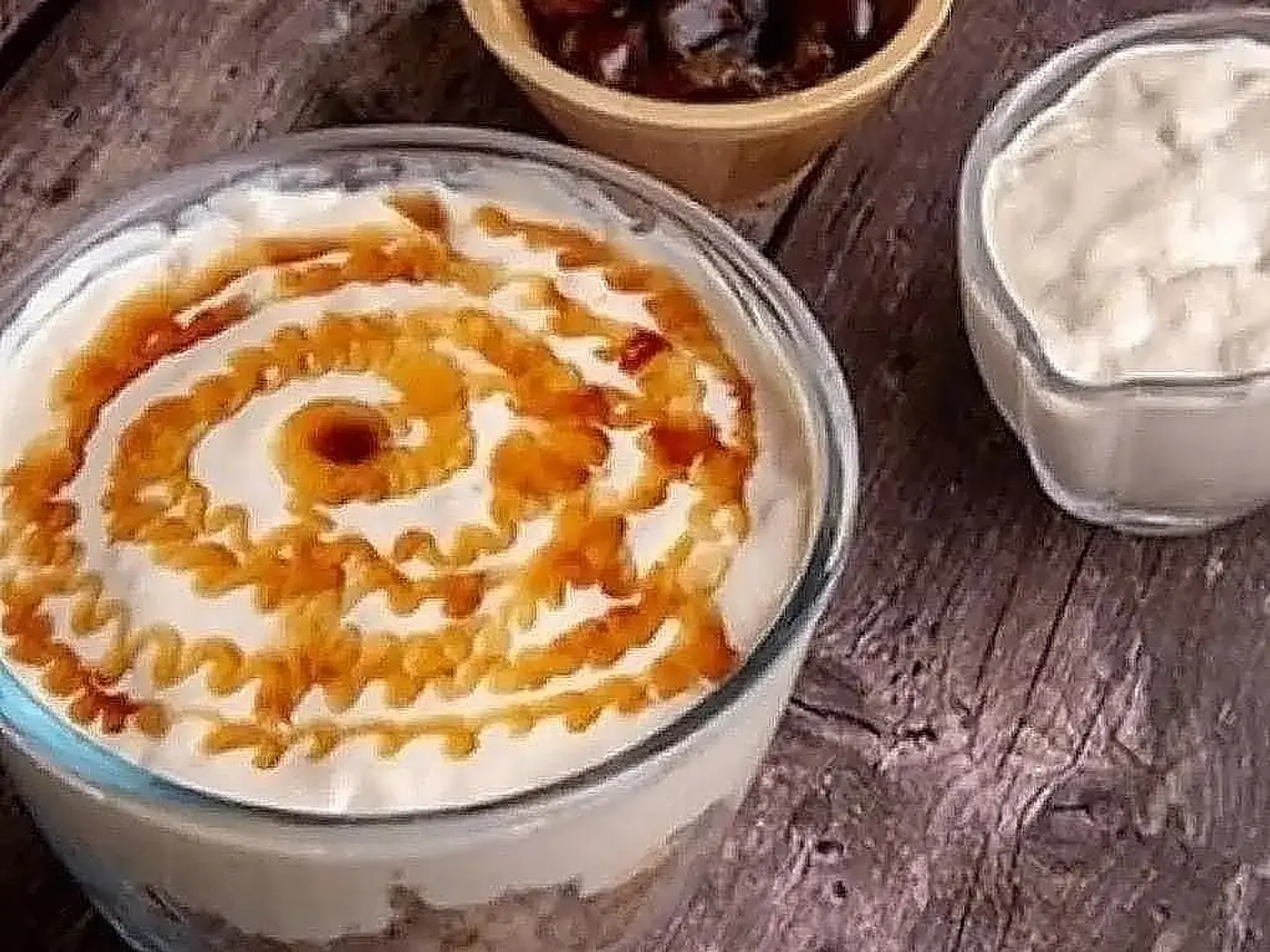 Large Honey Cream Areeka