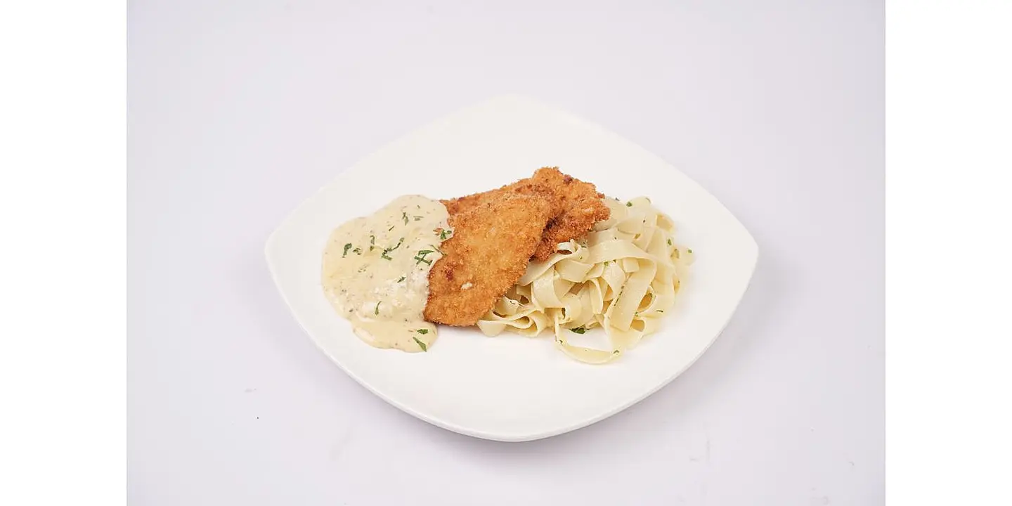 Fettuccine Crusted Chicken Pasta