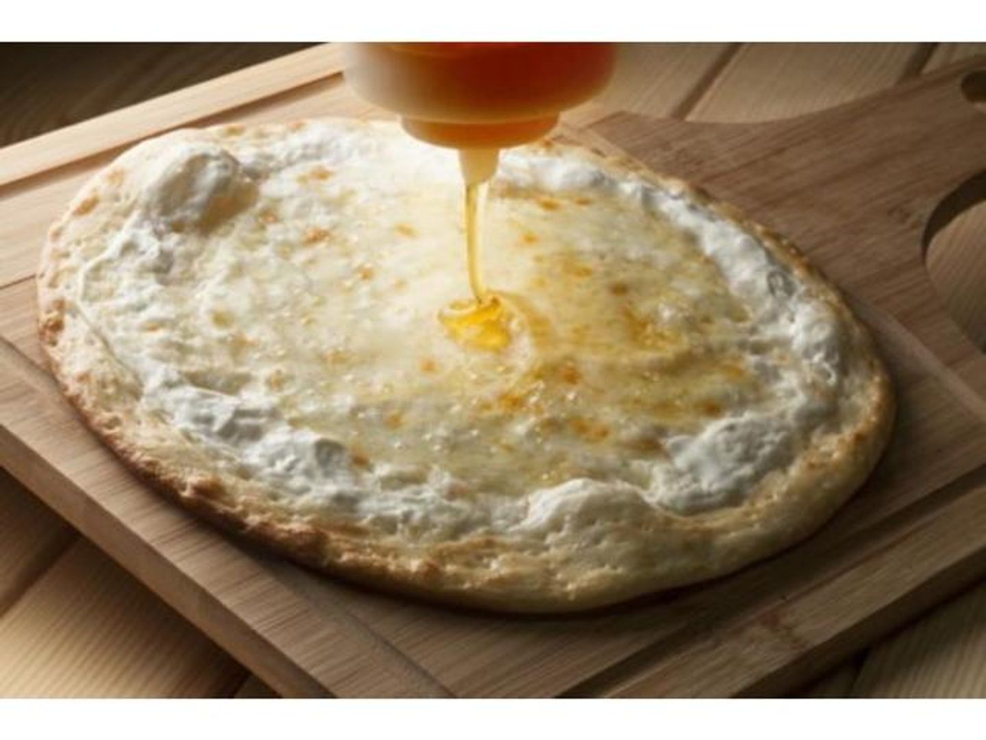 Labnah With Honey Pizza