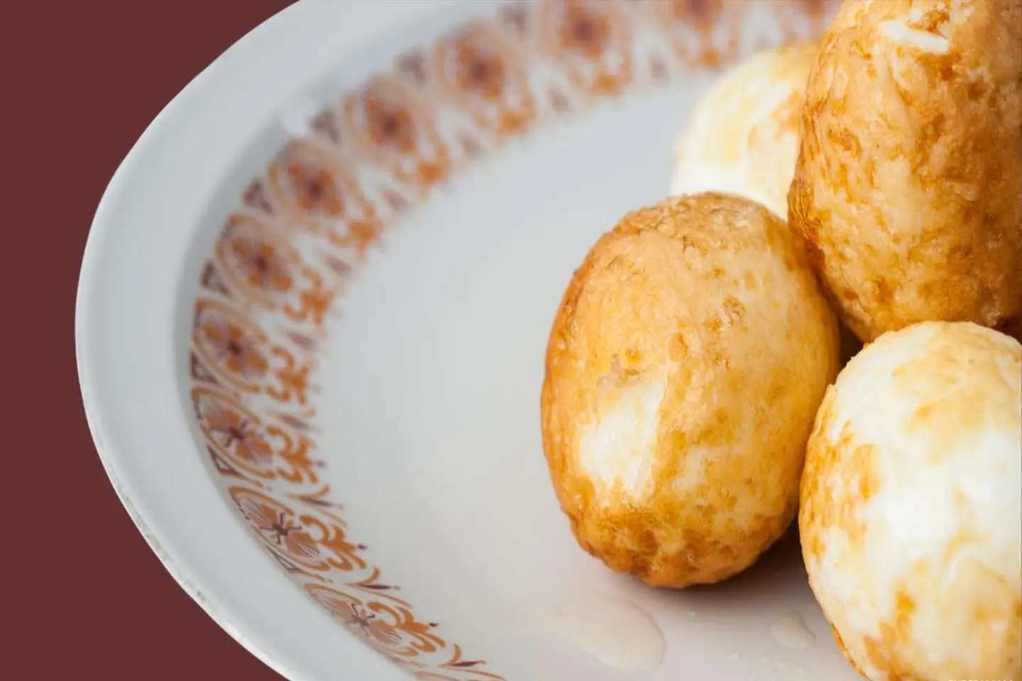 طبق بيض مدحرج