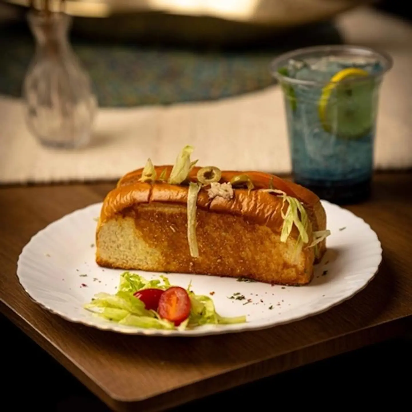 ساندوتش البريوش ثلاث اجبان