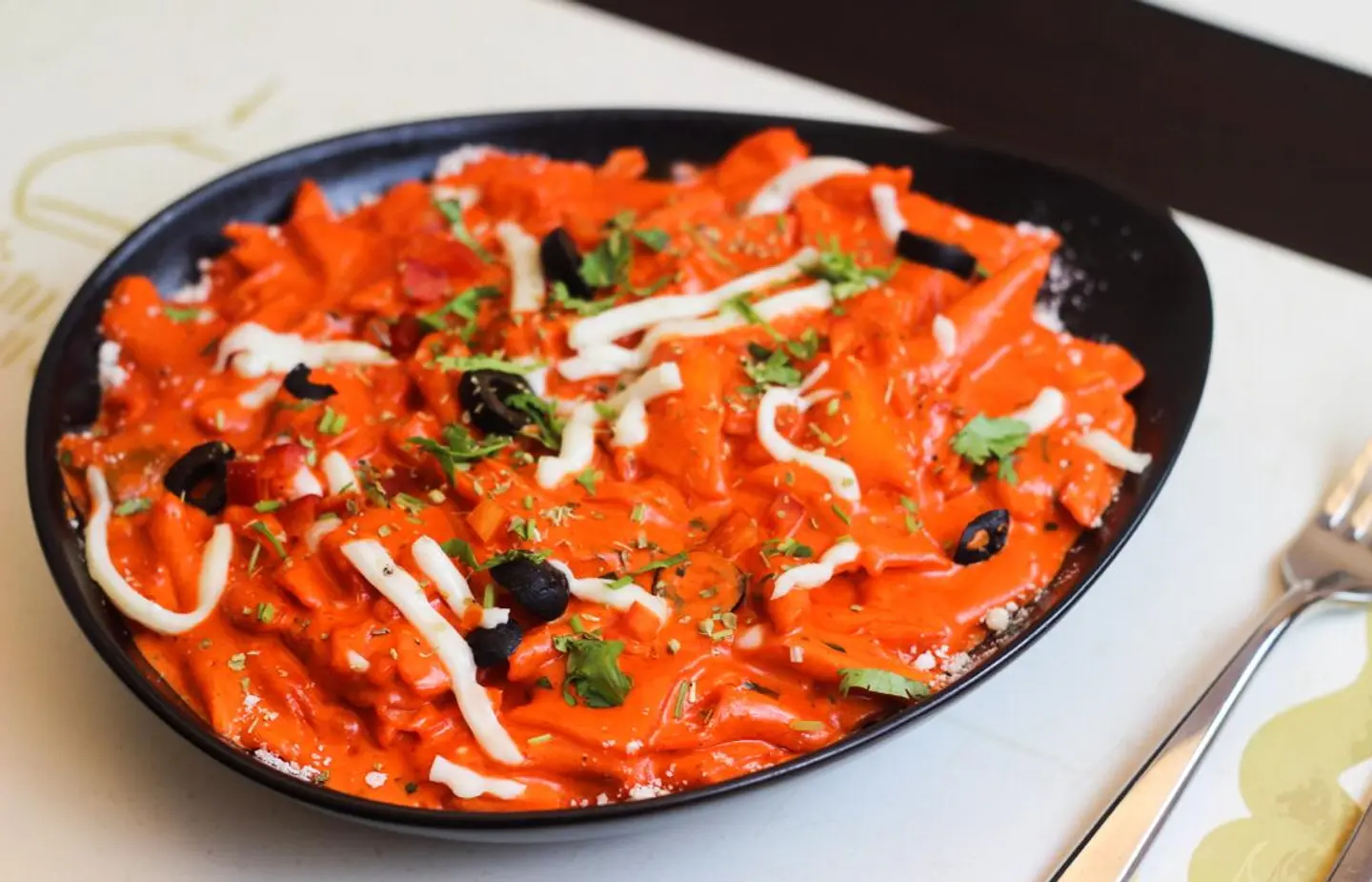 معكرونة بالصوص الأحمر