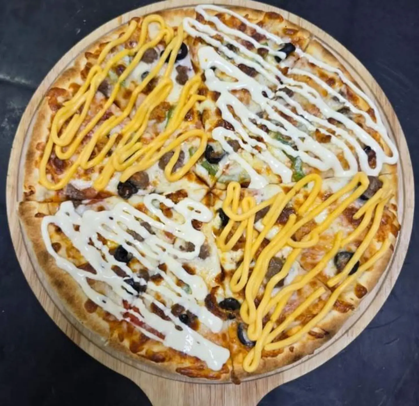 Caesar Mix Pizza