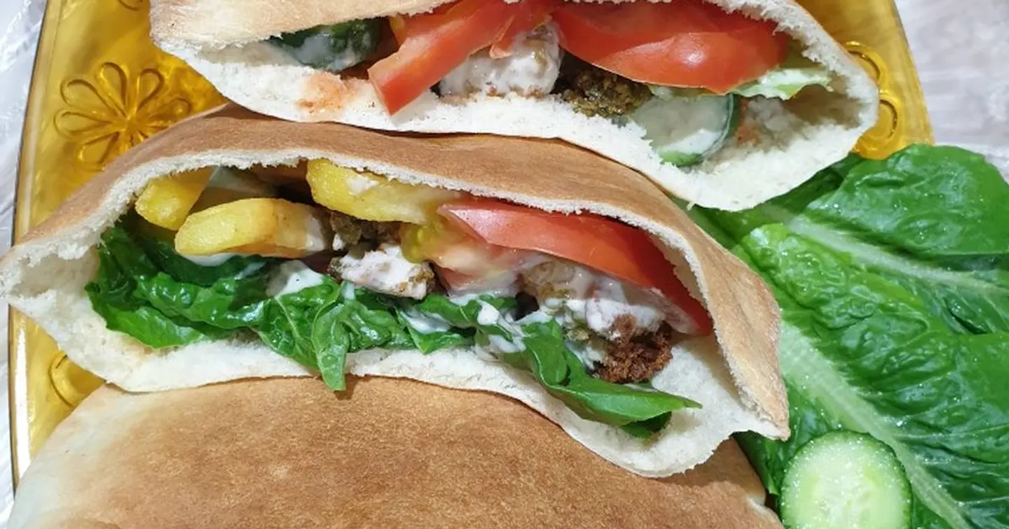 Falafel Sandwich With Hummus