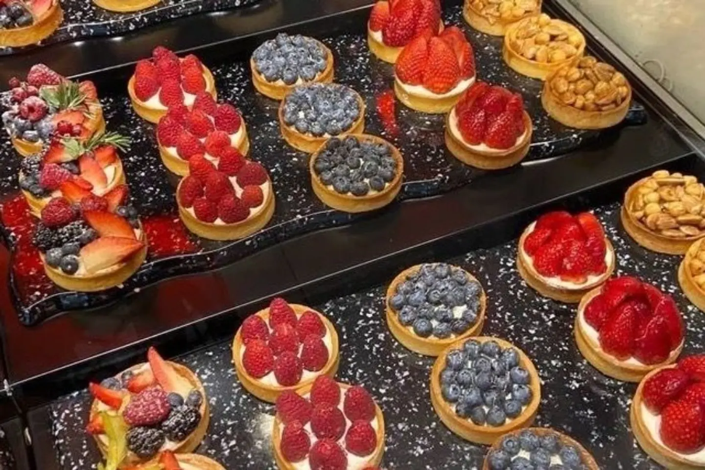 تارت كاسترد بالفواكه المشكلة