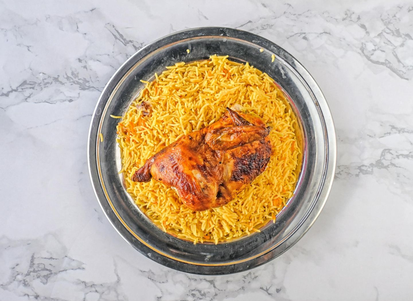 نصف دجاج شواية مع الأرز