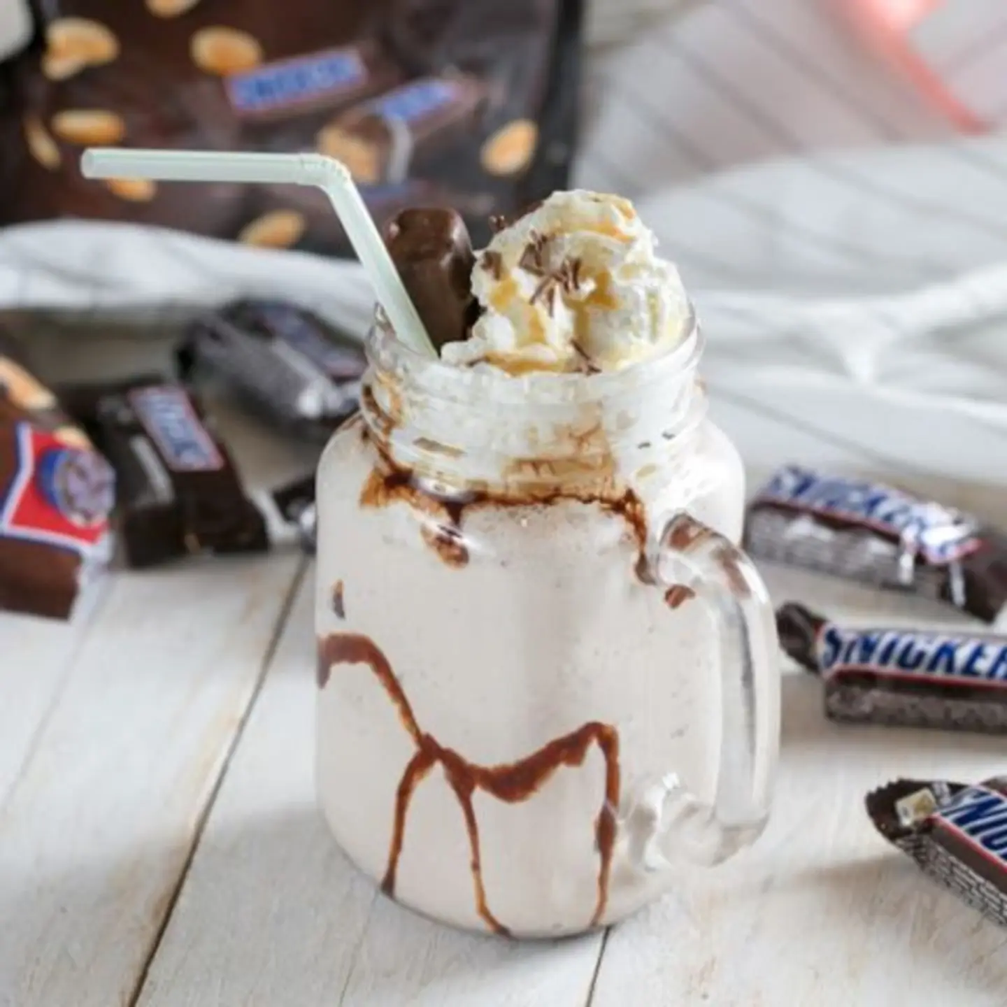 ميلك شيك سنيكرز