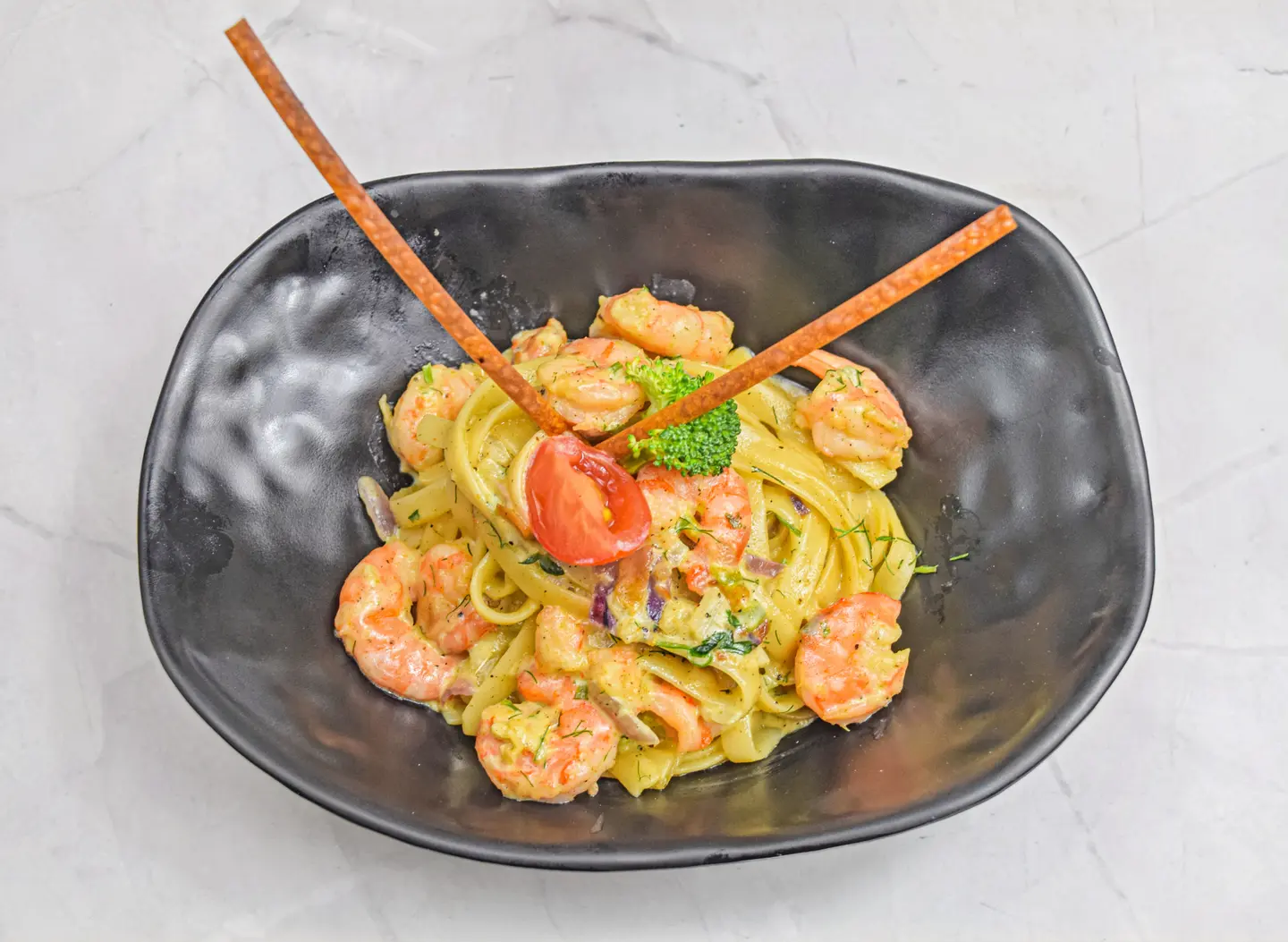 Pasta With Shrimp And White Sauce