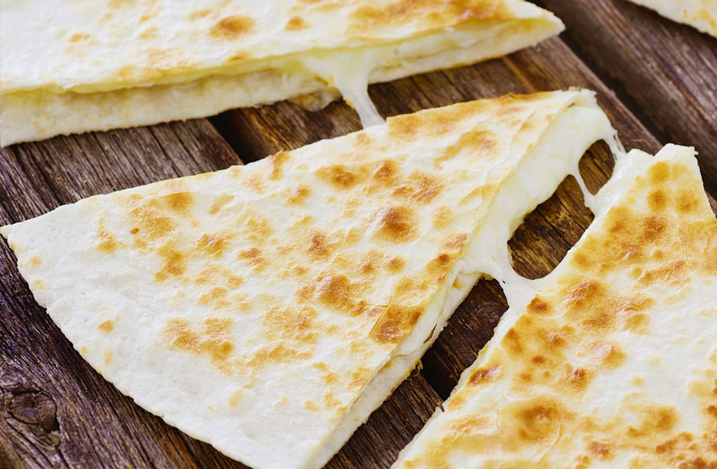 فطائر اللبنة مع الجبن