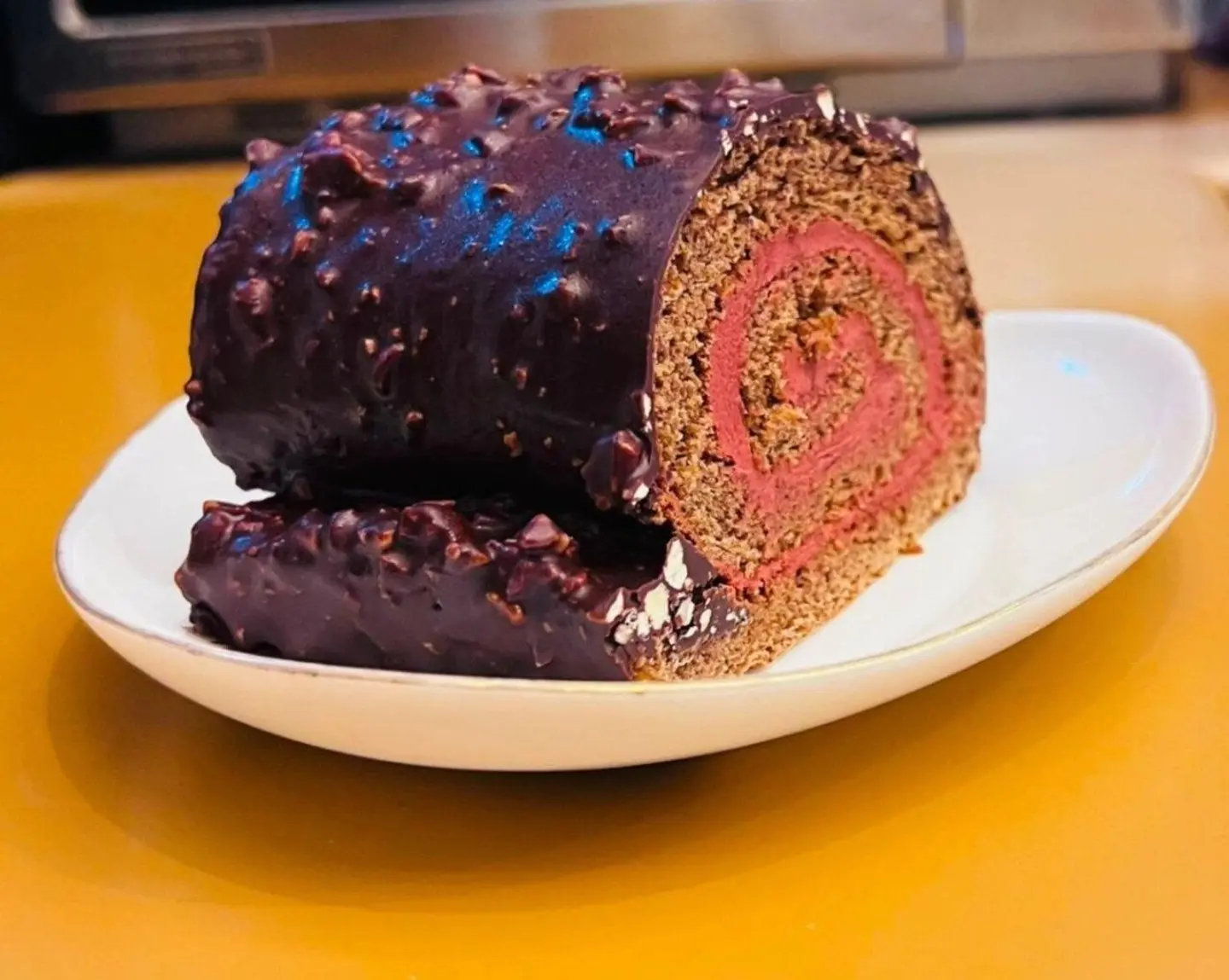 Magnum Cake
