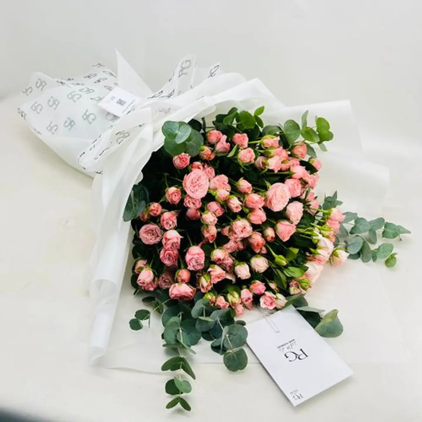 باقة ورود فخمه وراقيه رقم 1436