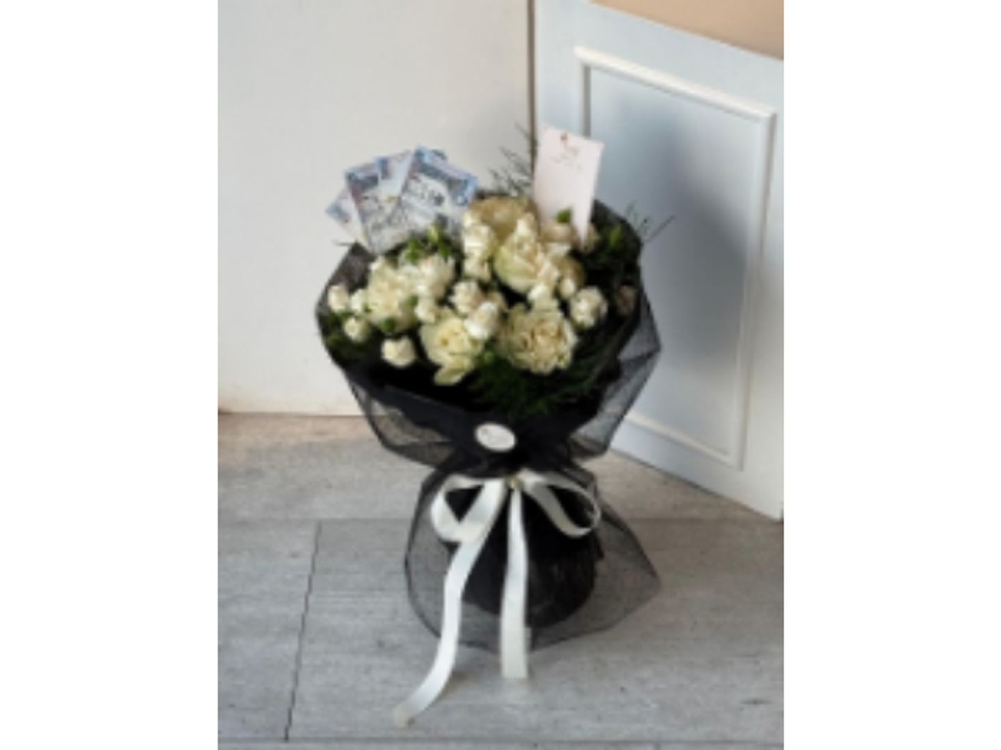 Soft Graduation Bouquet
