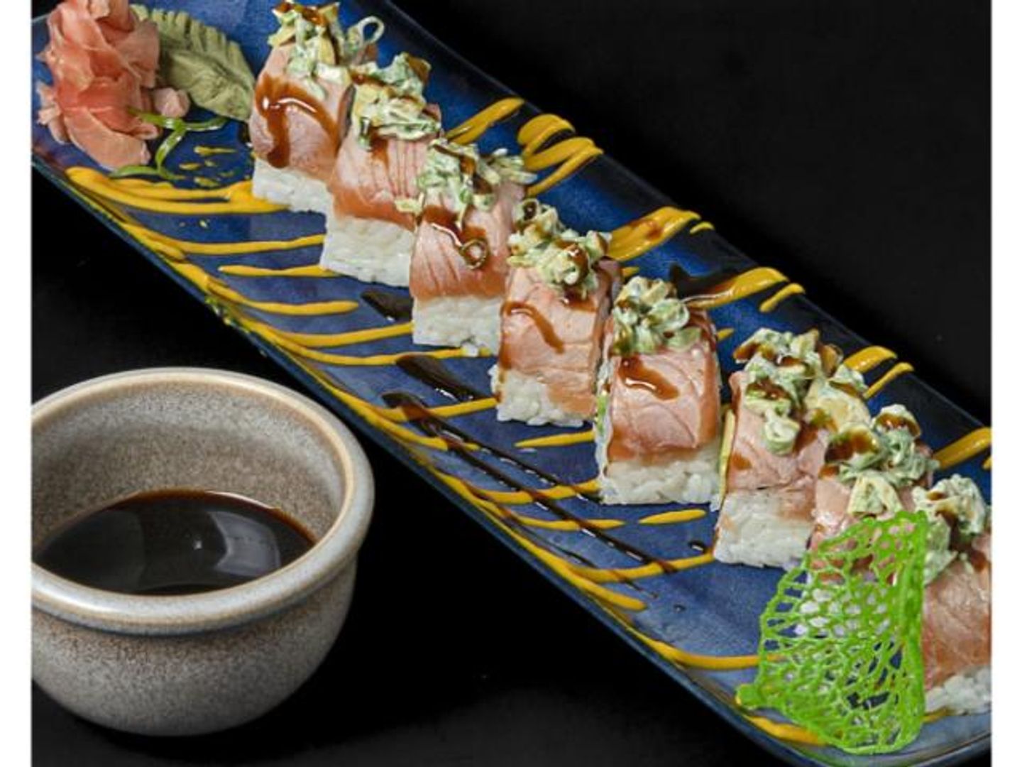 Phliadelphia Salmon Roll