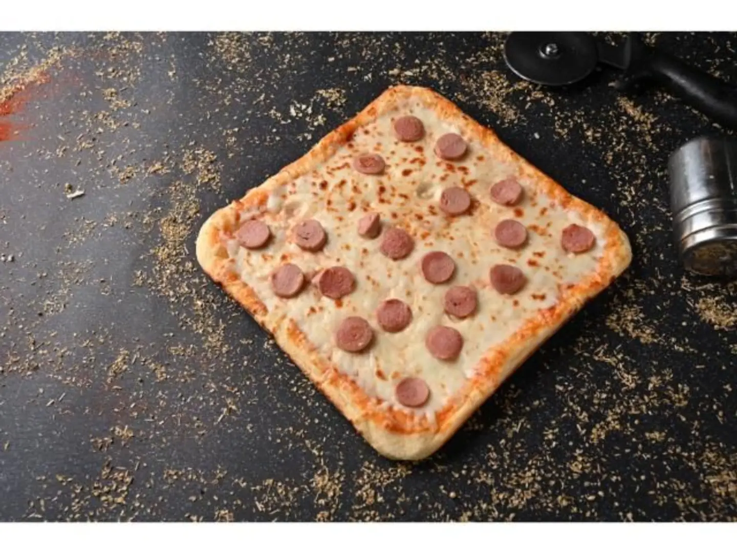 بيتزا كلاسيك هوت دوج صقلية