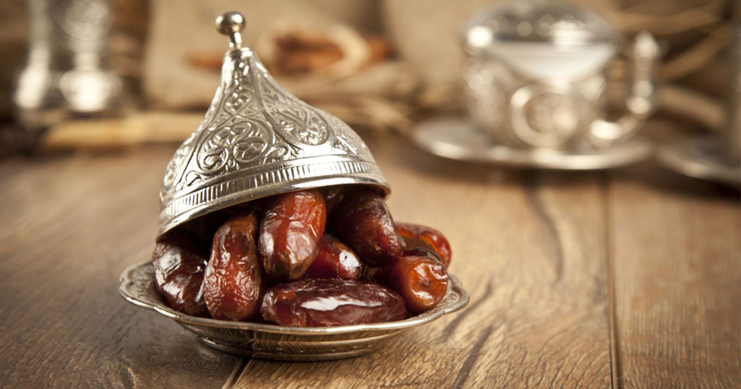علبة تمر