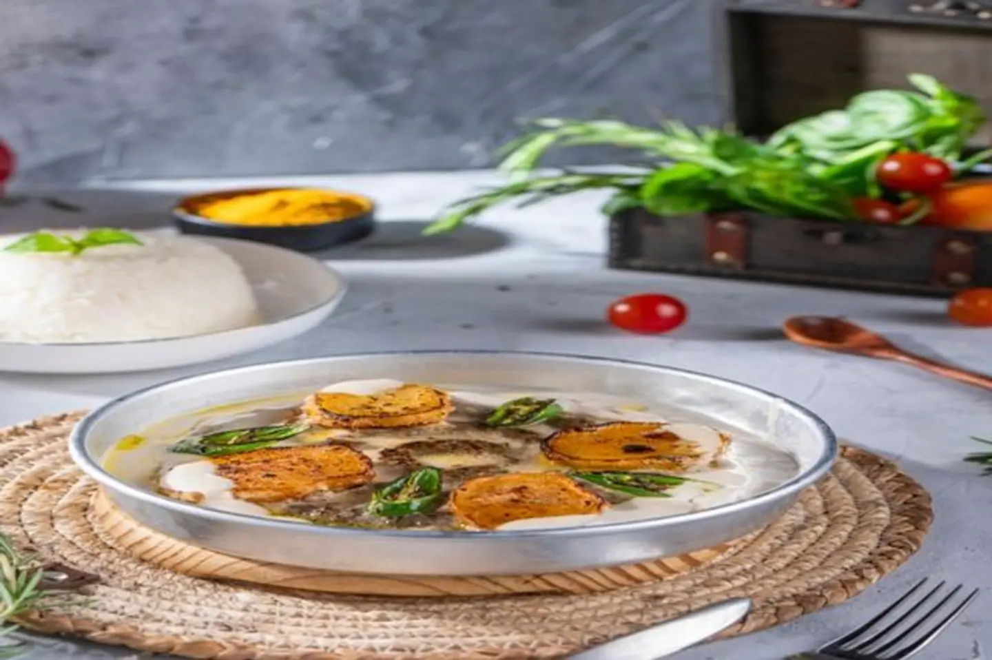 صينية كفته بالطحينيه