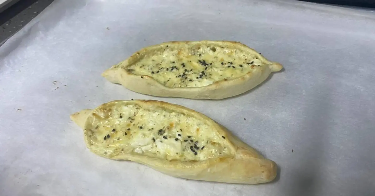 فطيرة فرن جبن عكاوي
