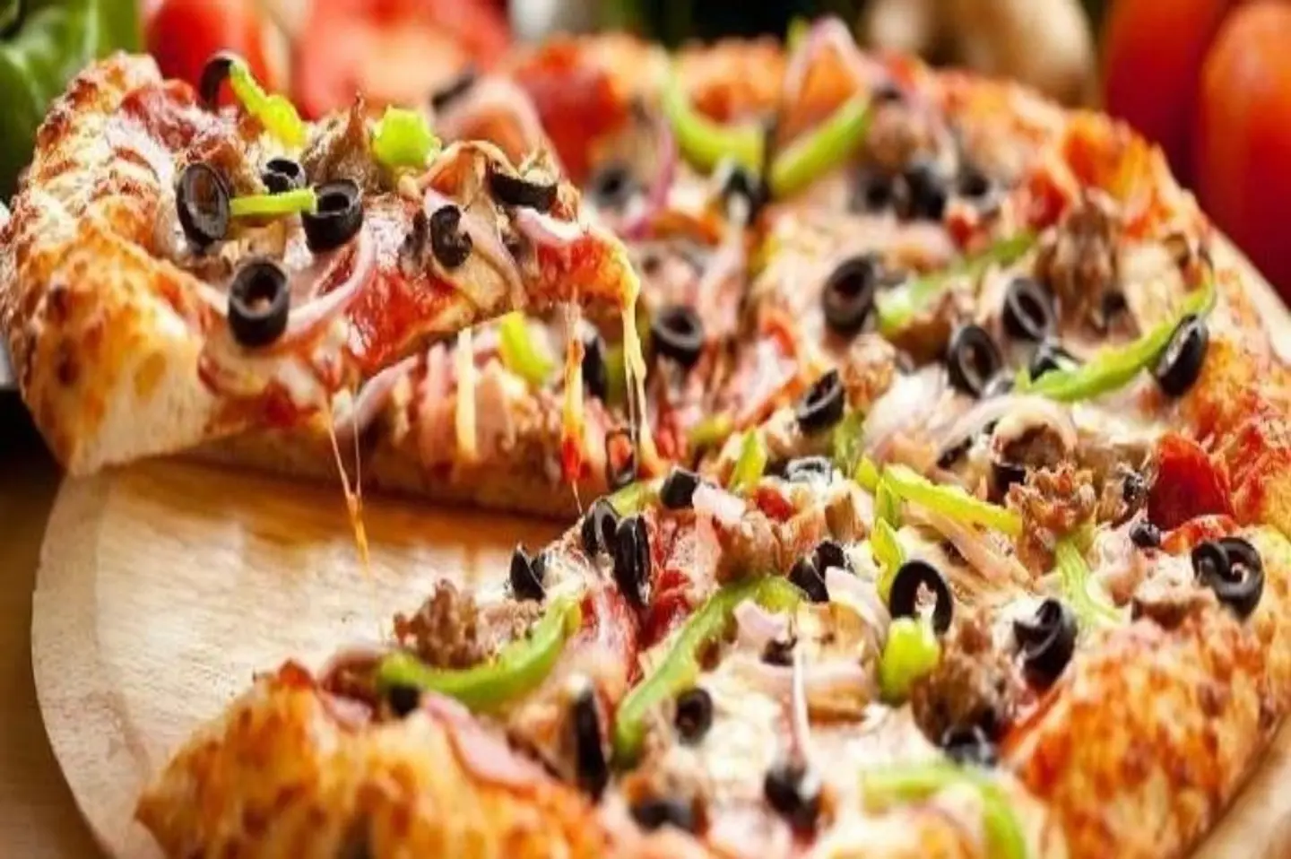 Vegetables Cream Cheese Pizza