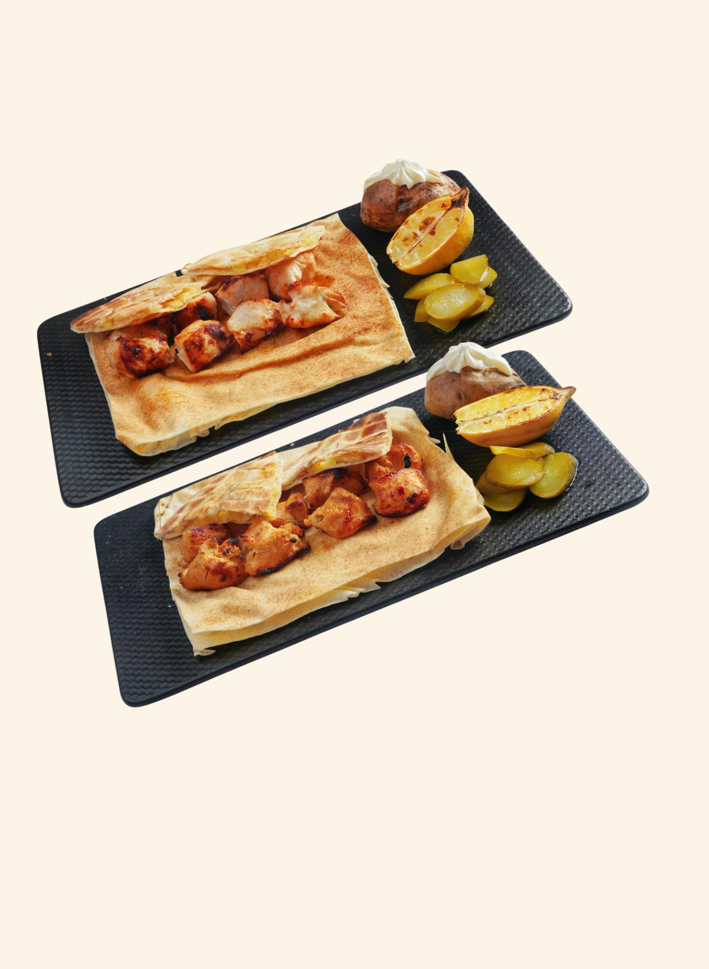 شيش طاووق أبيض ، أحمر