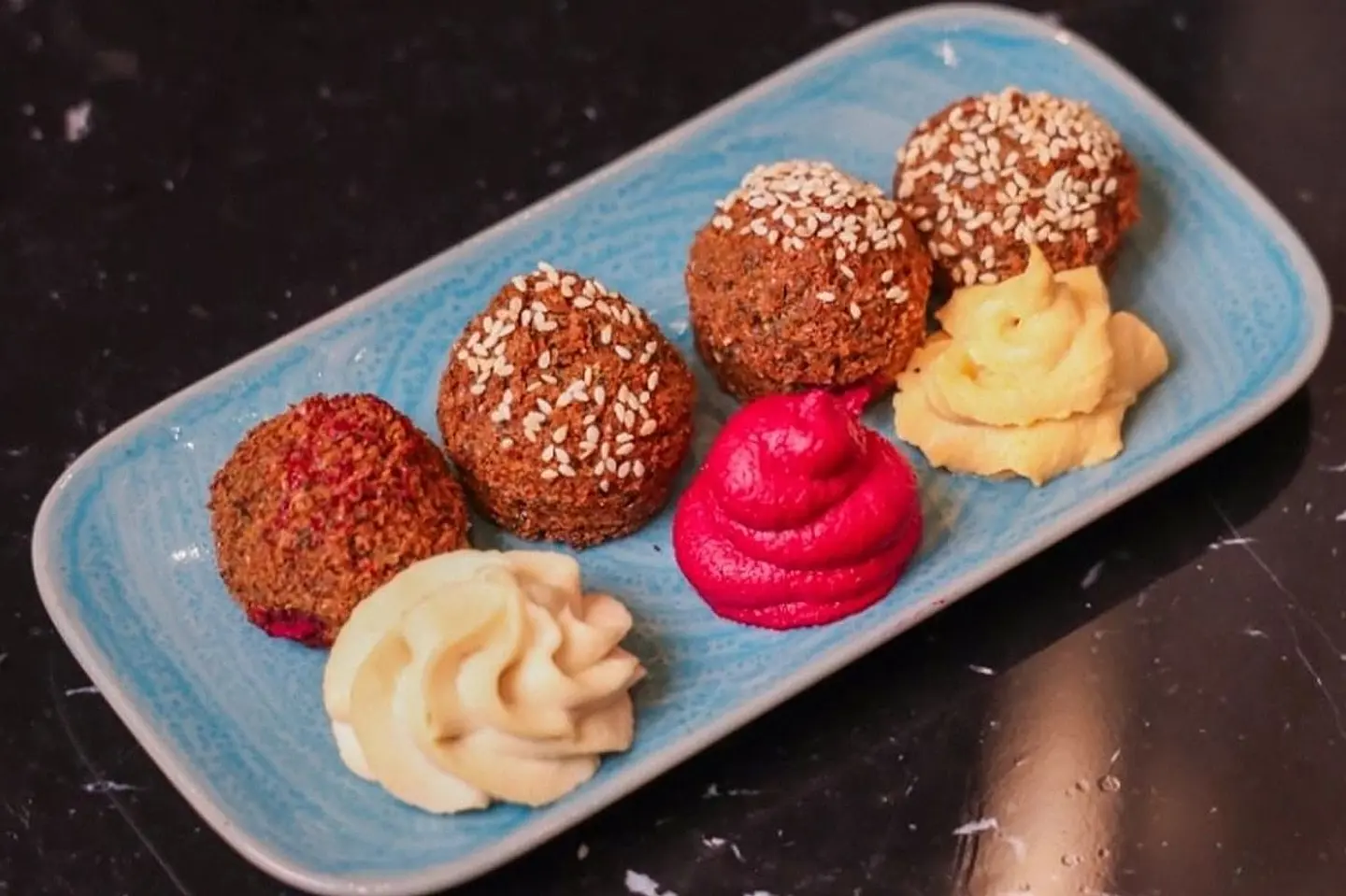 Hummos Trio With Falafel