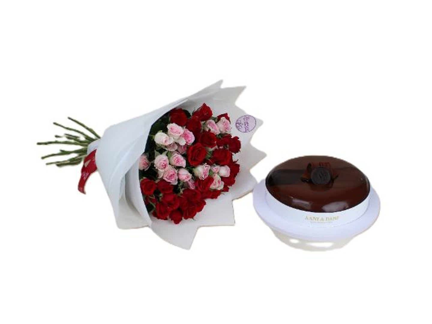 كيك اني وداني ورد إِنَّ العُيونَ الَّتي في طَرفِها حَوَرٌ قَتَلنَنا ثُمَّ لَم يُحيِينَ قَتلانا