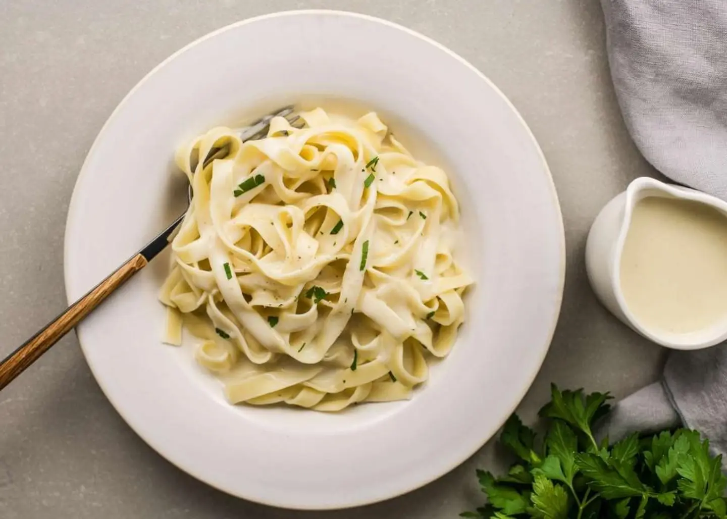 Pasta With White Sauce