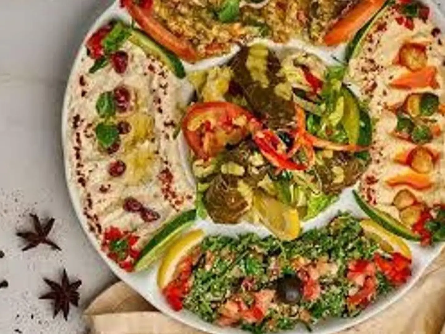 صحن مقبلات