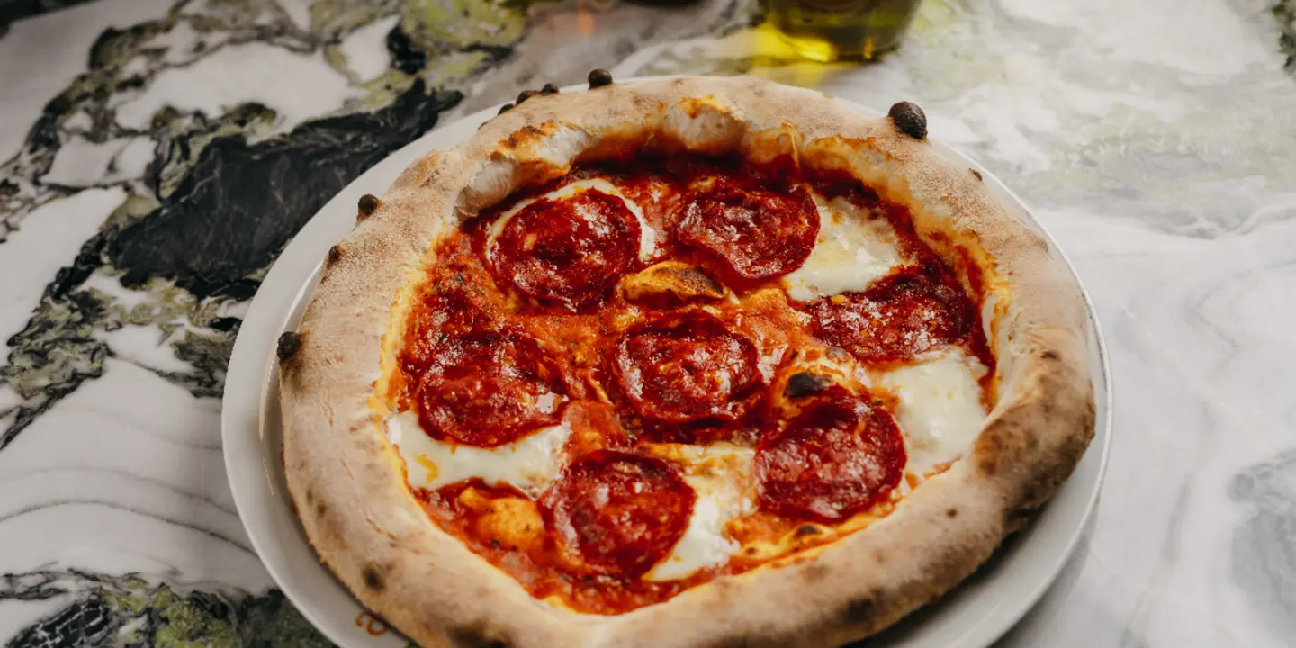 بيتزا البيبروني