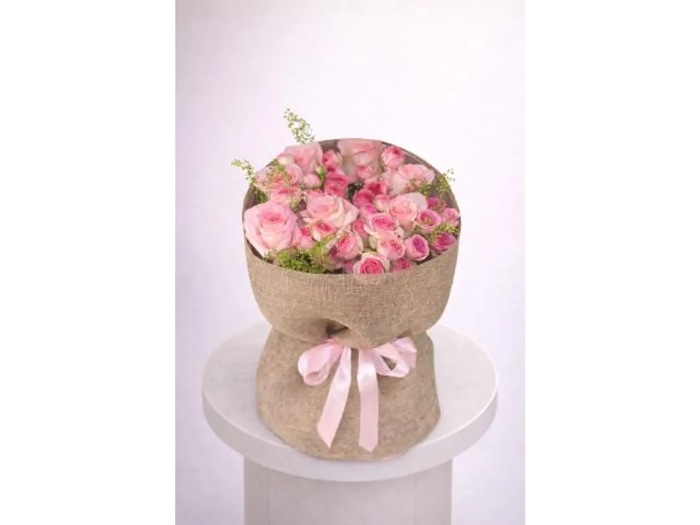 22 Luxury Pink Rose Box