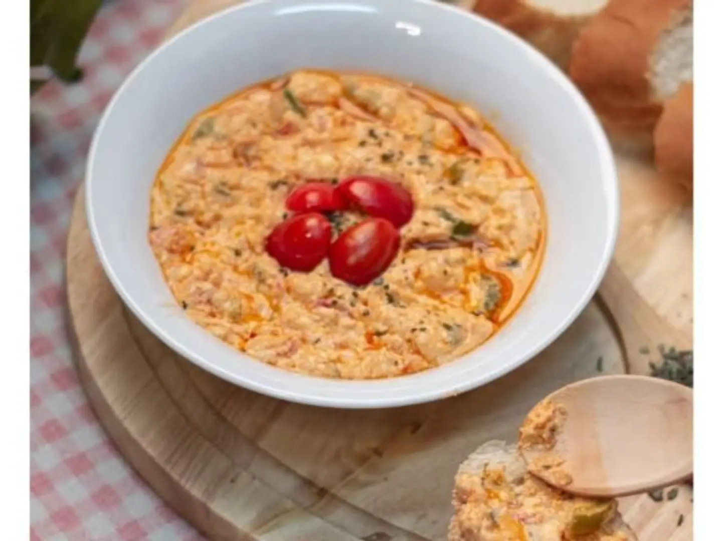 Hameesa With Cheese