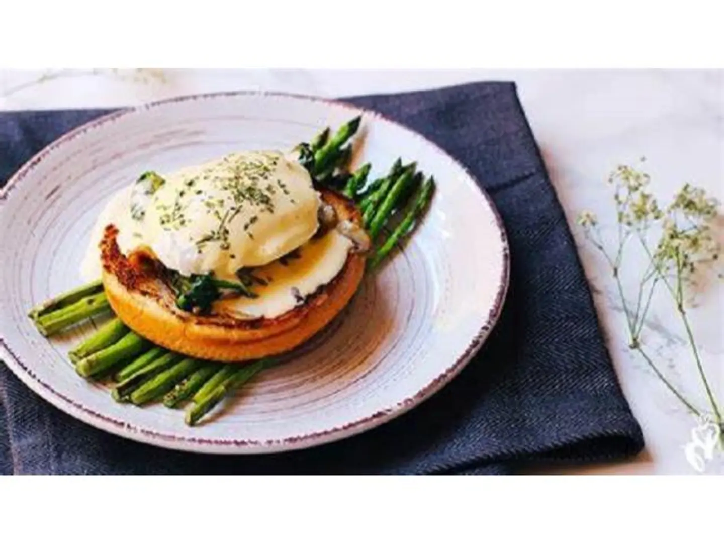 Eggs Benedict
