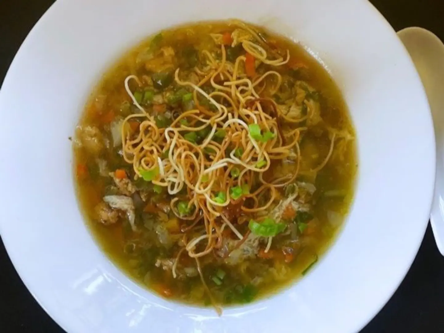 نودلز دجاج مقلية، دجاج 65 بالصلصة، حساء مانشو