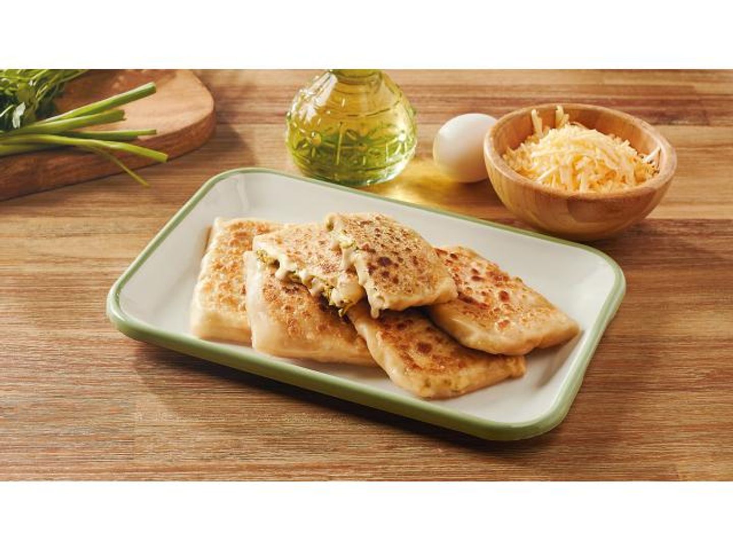 Mabtabaq With Cheddar Cheese