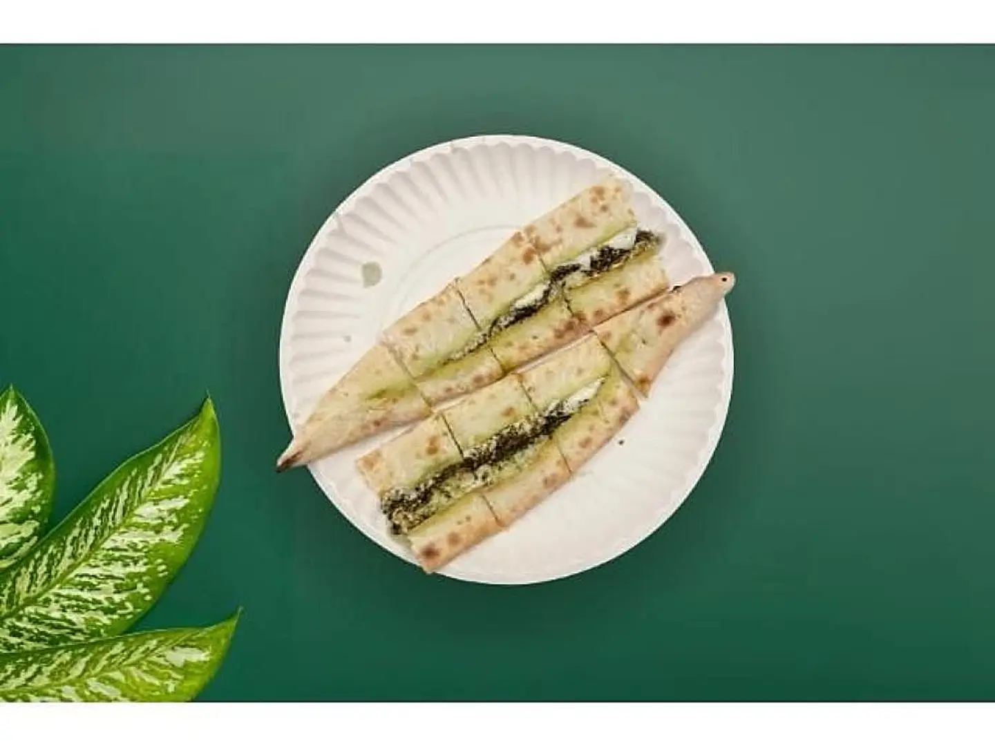 فطيرة لبنه بالزعتر