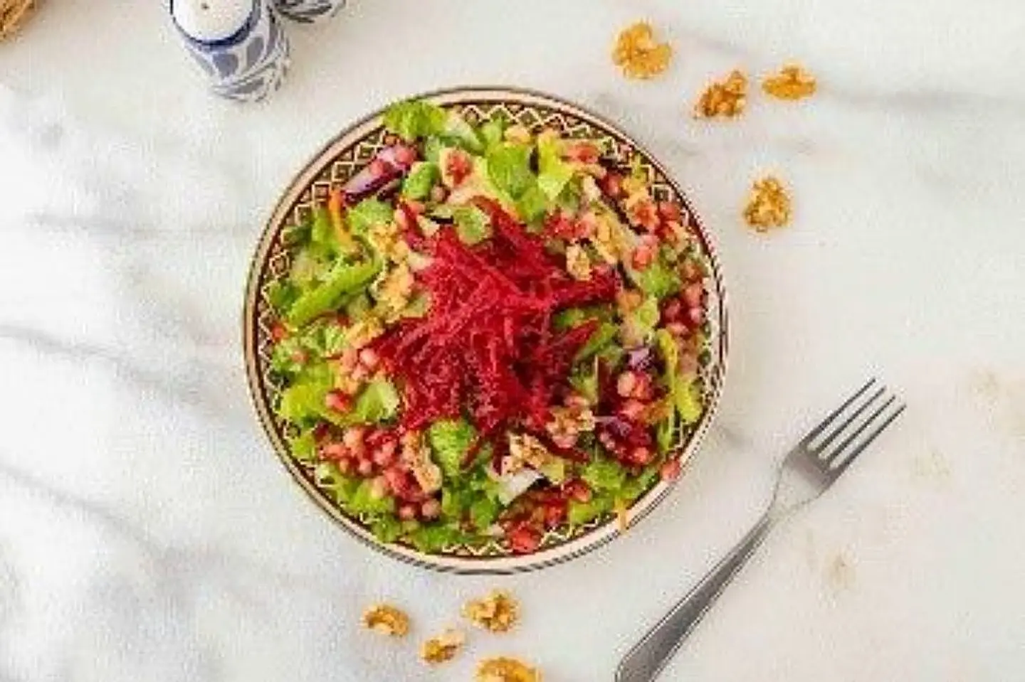 سلطة جرجير بالجوز