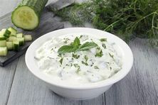 سلطة خيار زبادي